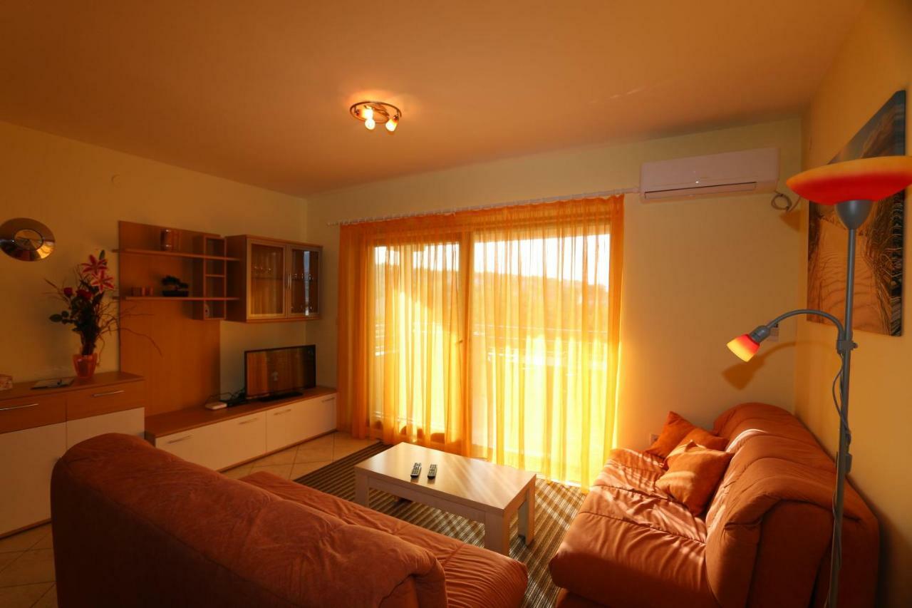 سيلو Apartment Dina المظهر الخارجي الصورة