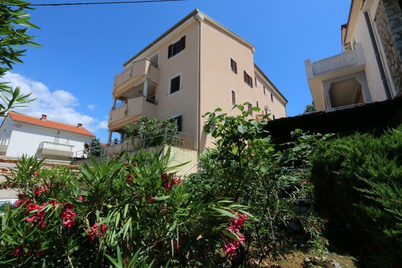 سيلو Apartment Dina المظهر الخارجي الصورة